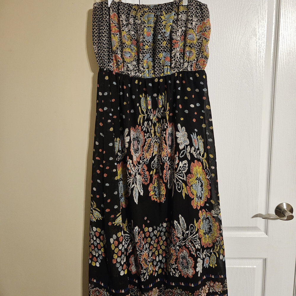 Mlle Gabrielle Strapless Black Floral Dress